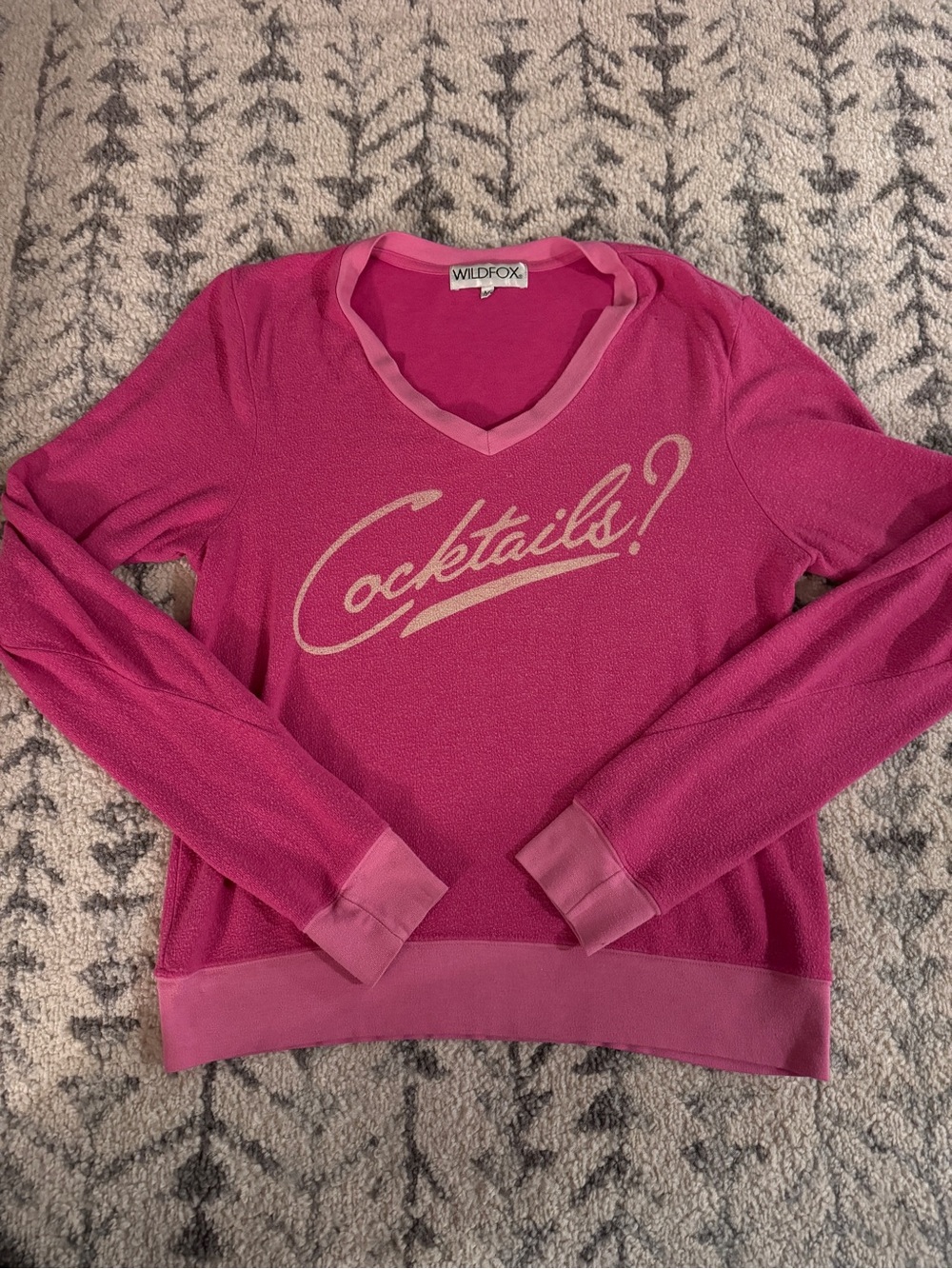 WildFox | Cocktails graphic long sleeve v neck sweater hot pink, Size M